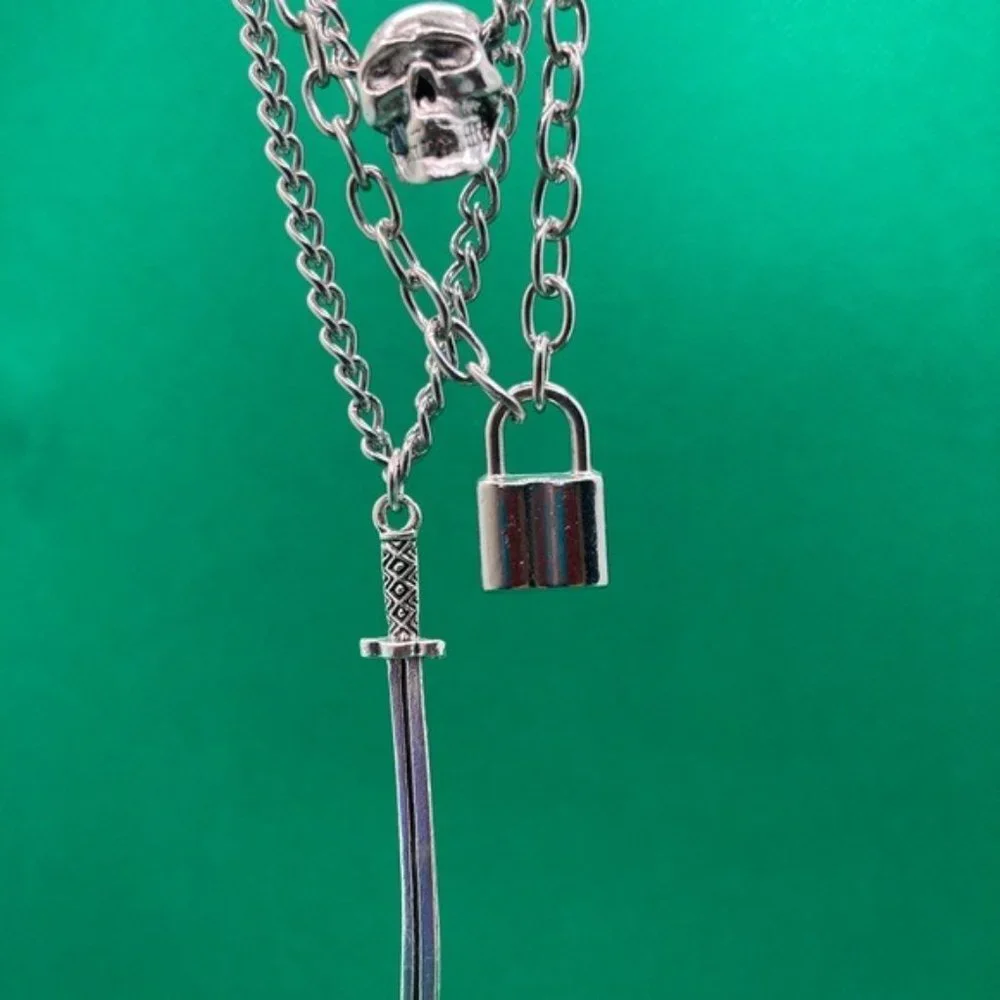 Gothic Skull Necklace Set